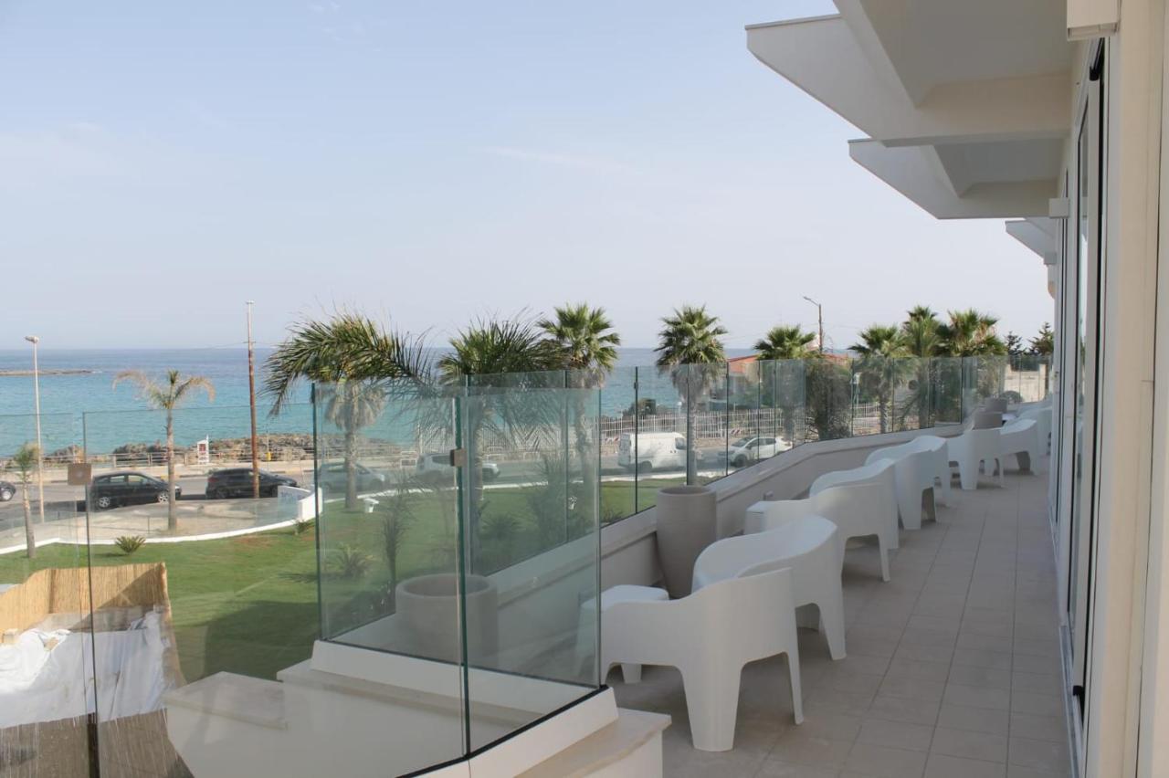 Jonium Hotel - Amazing Sea View And Swimming Pool Пулзано Екстериор снимка