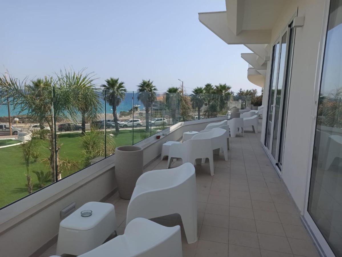 Jonium Hotel - Amazing Sea View And Swimming Pool Пулзано Екстериор снимка