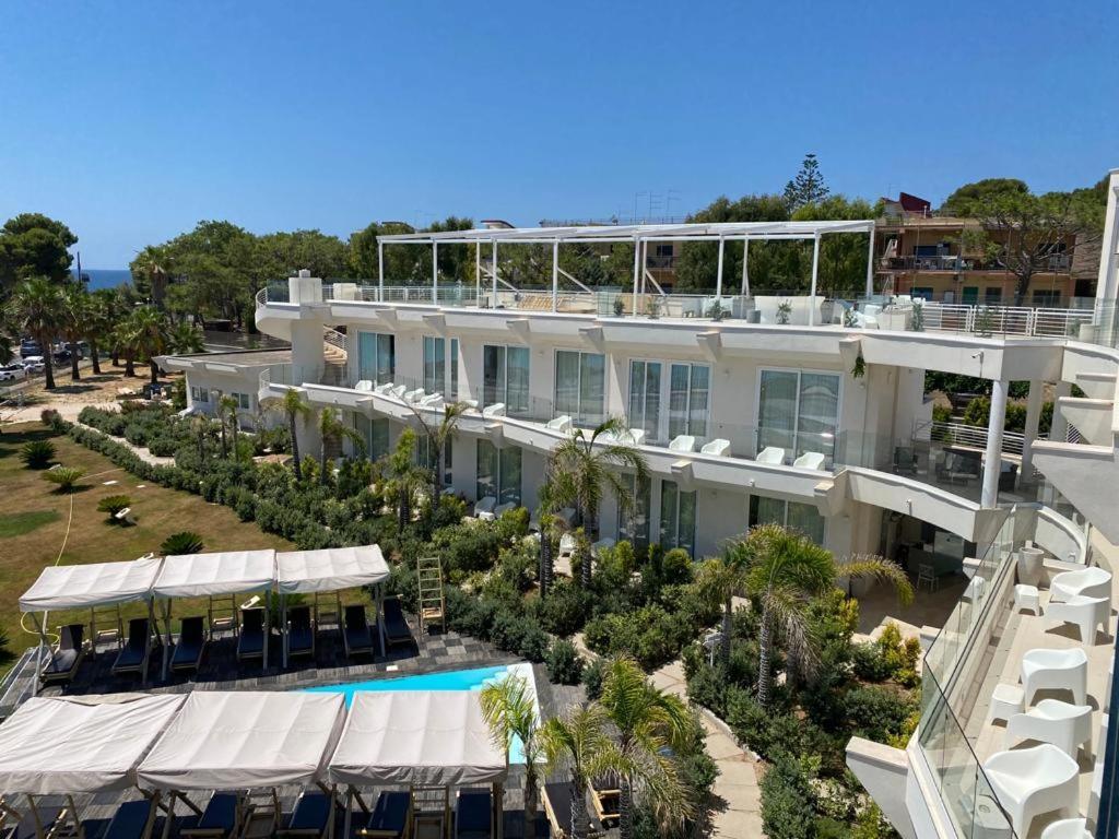 Jonium Hotel - Amazing Sea View And Swimming Pool Пулзано Екстериор снимка