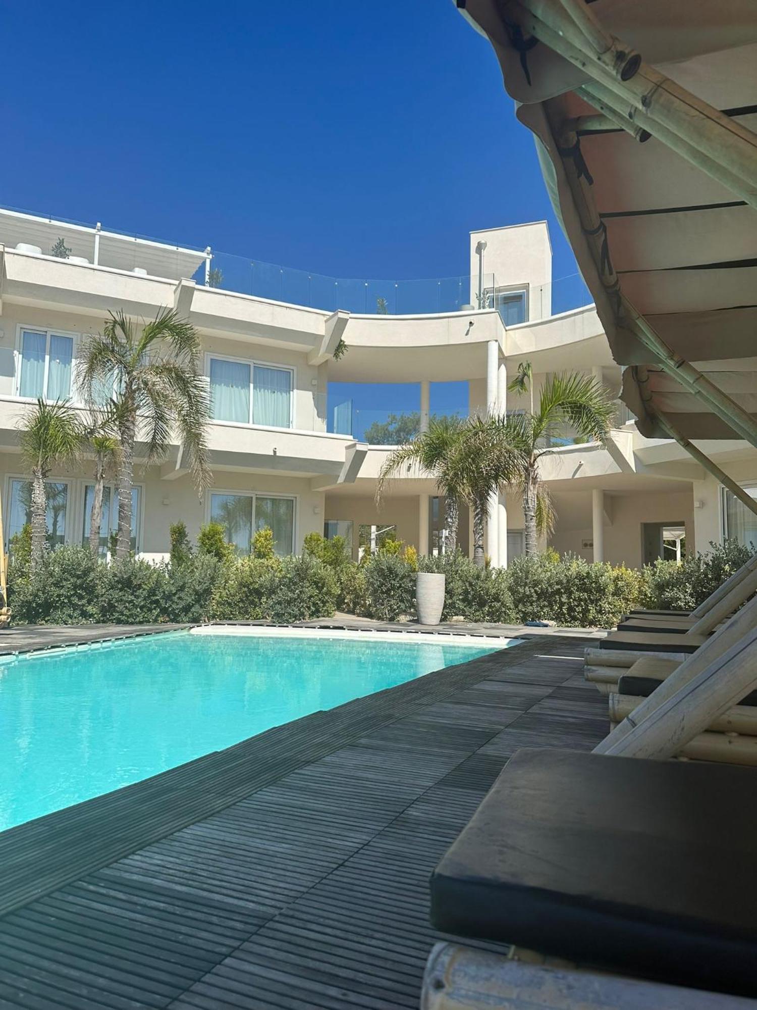 Jonium Hotel - Amazing Sea View And Swimming Pool Пулзано Екстериор снимка