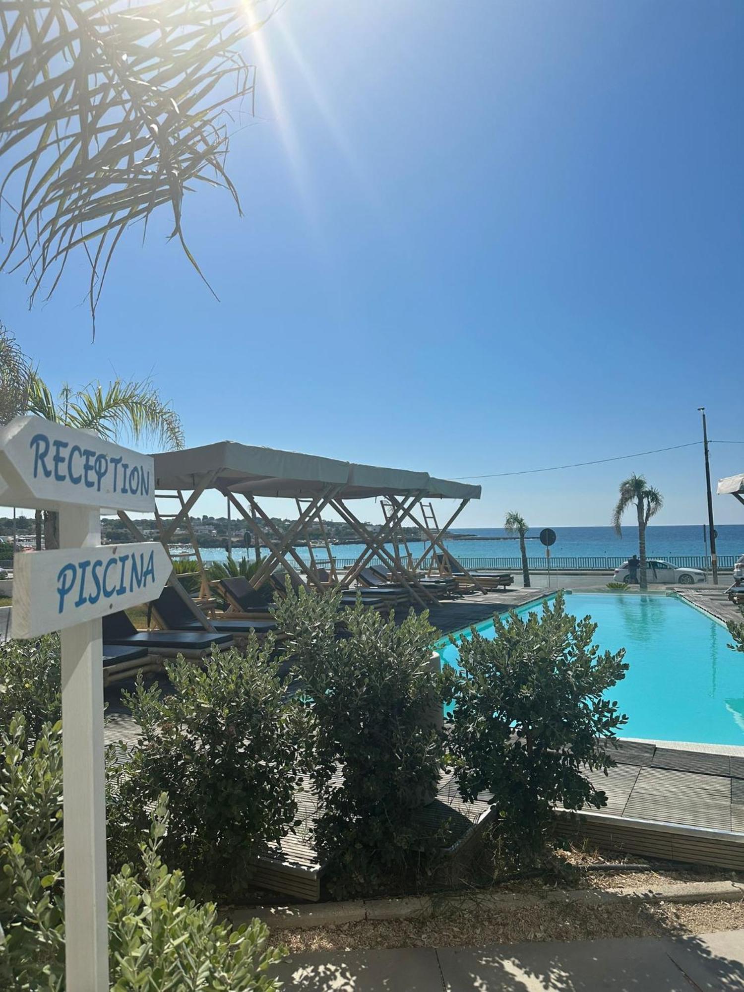 Jonium Hotel - Amazing Sea View And Swimming Pool Пулзано Екстериор снимка