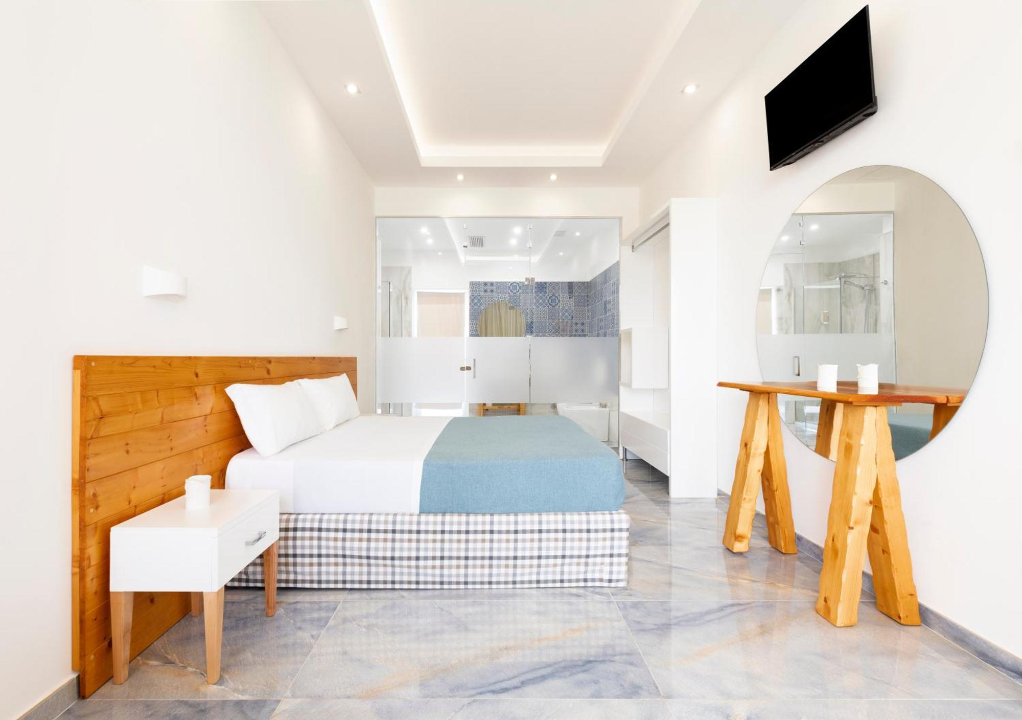 Jonium Hotel - Amazing Sea View And Swimming Pool Пулзано Екстериор снимка
